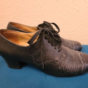 American Duchess Royal Vintage Claire Oxford Black Heeled Shoes Size 9.5